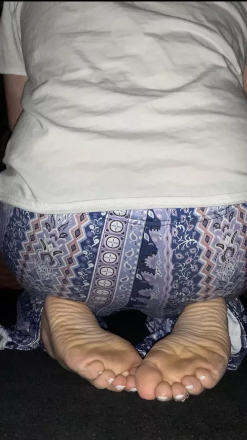 Ass and feet combo