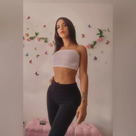 Astrid Valentina Astrid Valentina