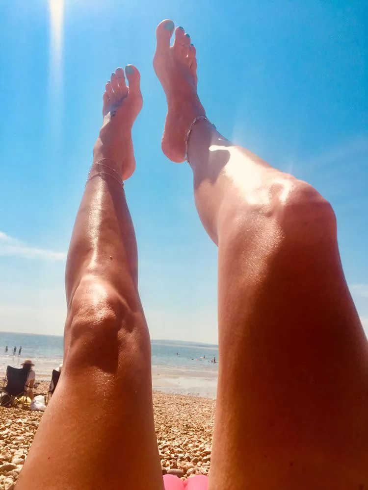 At the beach and they are up again 😇✌🏻🏖☀️🥰❤️