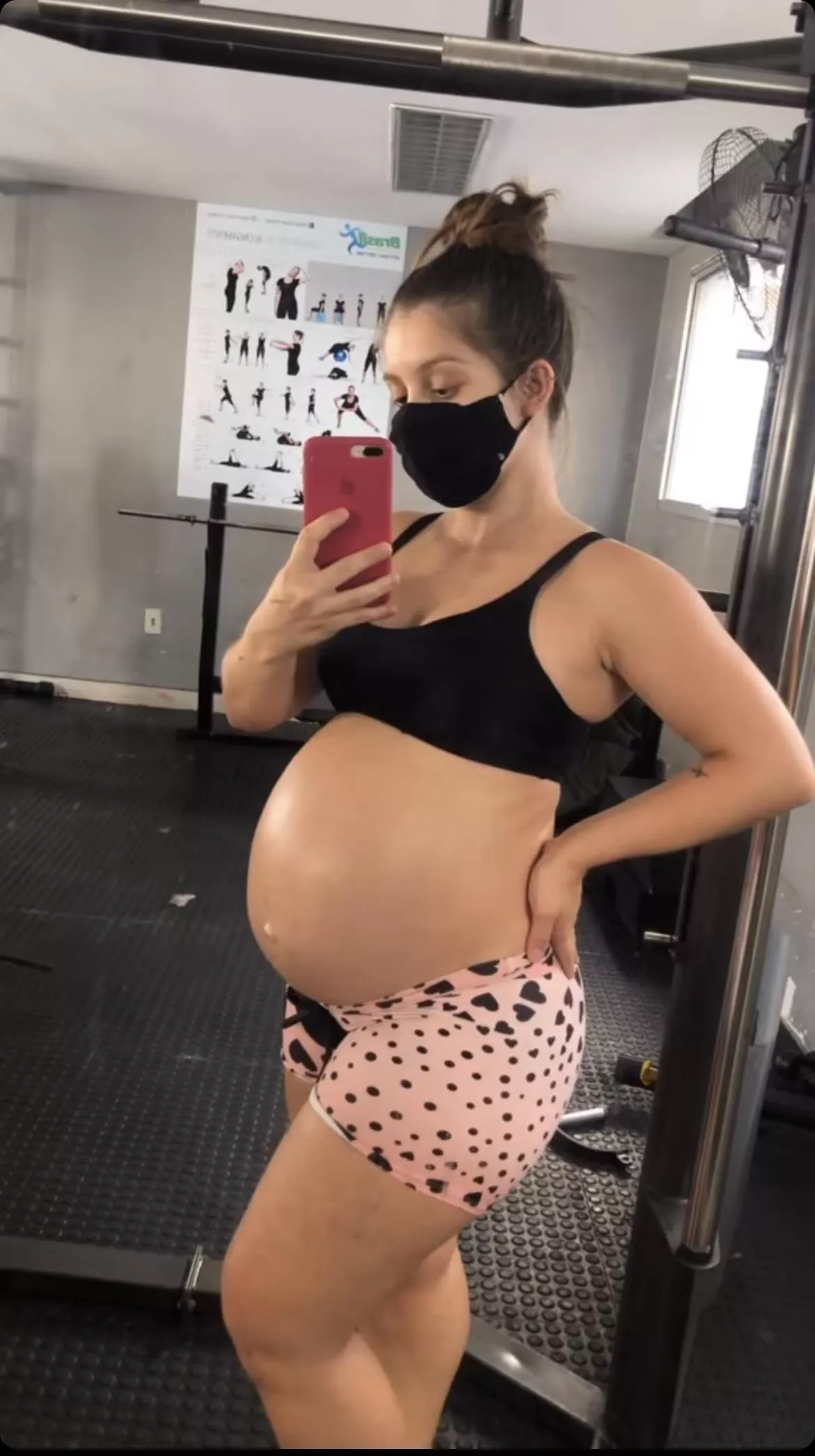 At the gym again babes. Love showing off the belly. What do you think? π₯΅ππ₯°ππ€°π»π€°π» At the gym again babes. Love showing off the belly. What do you think? π₯΅ππ₯°ππ€°π»π€°π»