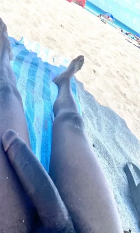 At the nudist beach š¤ who wants to join me next time?