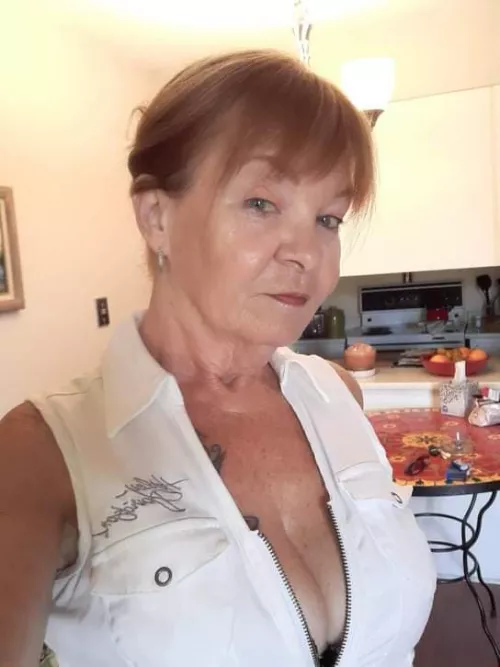 Aunt lynn always teasing me an my friends