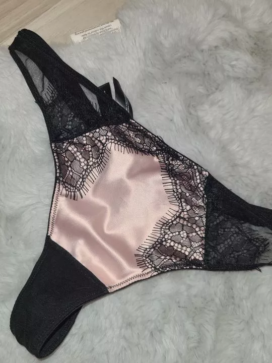 Available to all my pussy lovers 💗