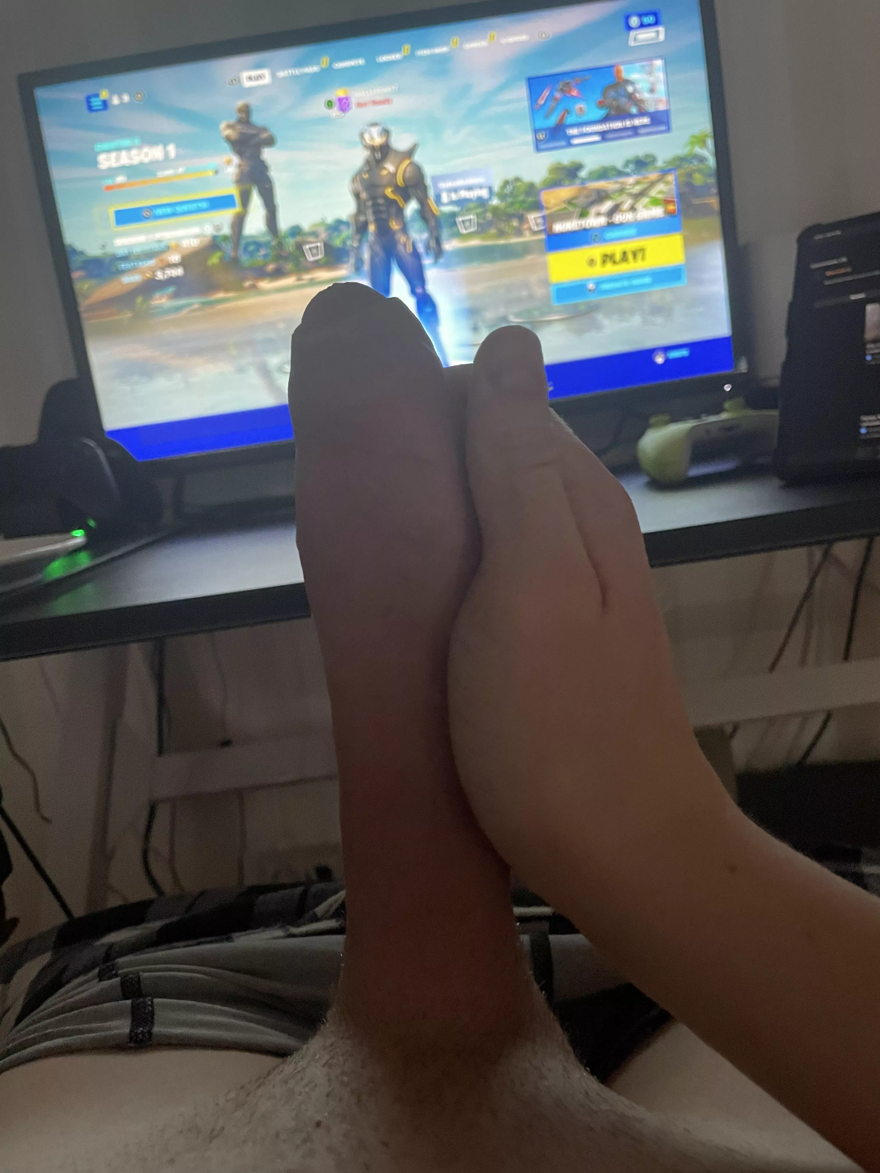 Average fortnite enjoyer Average fortnite enjoyer