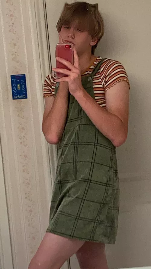 Average hyperpop fan Average hyperpop fan