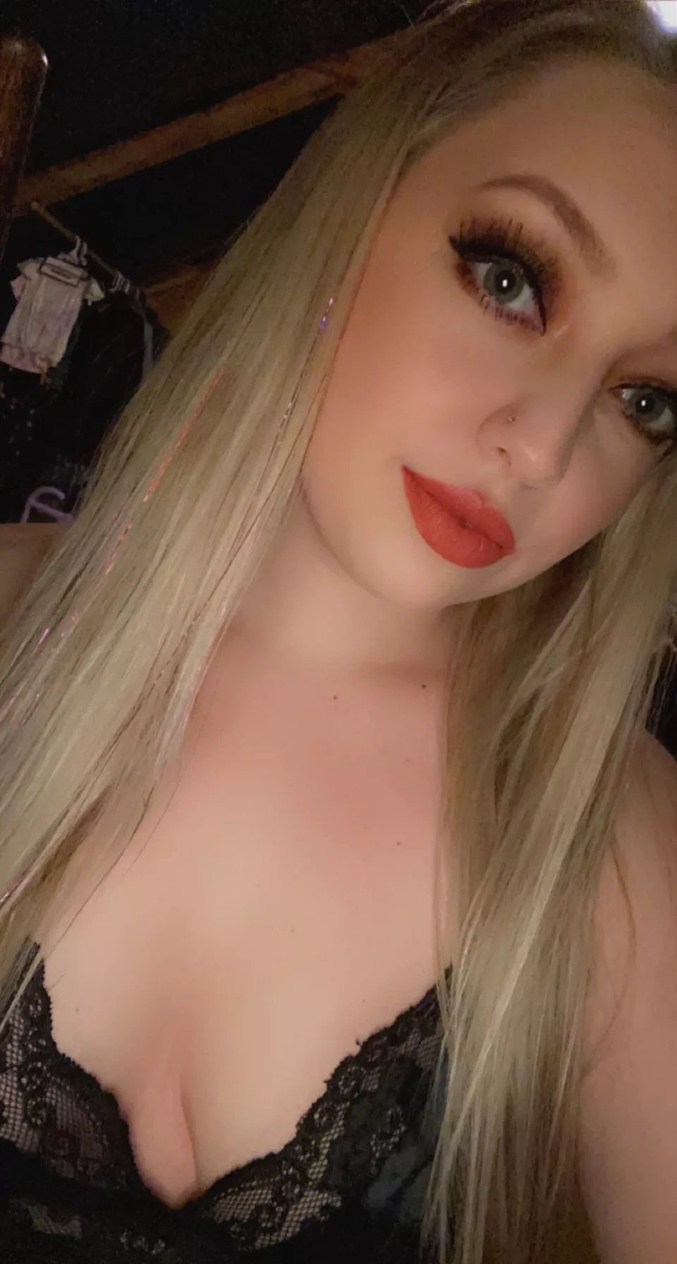 Average mom of 2 ❤️Hot or Not? Be Honest