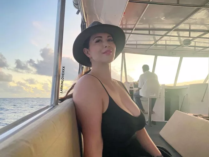 Aw shit, get your towels ready. It's about to go down. 🛳 [OC]