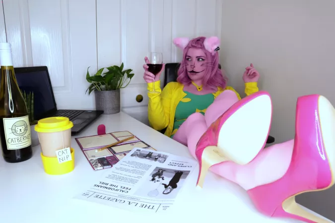 Aww. Fish! (Princess Carolyn by HannyTV) Aww. Fish! (Princess Carolyn by HannyTV)