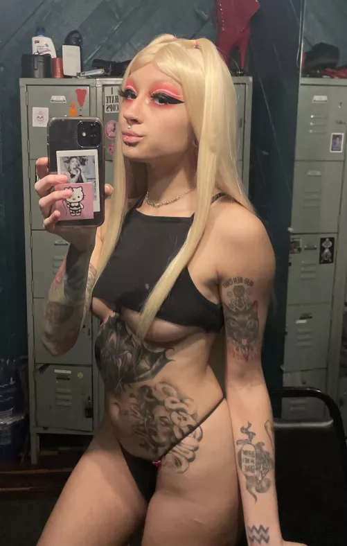 Azn underboobies Azn underboobies