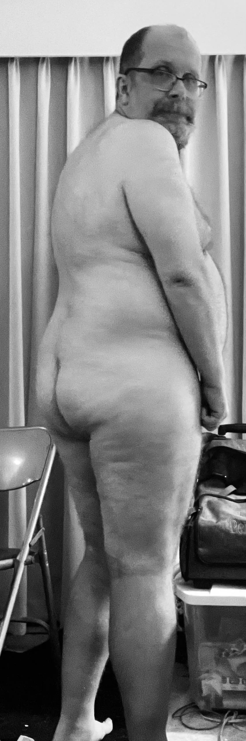 B & W bare bum B & W bare bum
