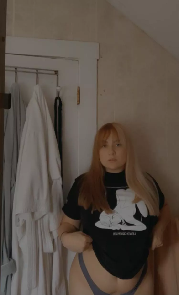 Babe im lonely and need some attention😩💦 Join me on my FREEE OnlyFans🌶 LINK IN THE COMMENTSSSS😛😉