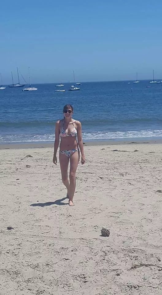 Babe on the beach Babe on the beach