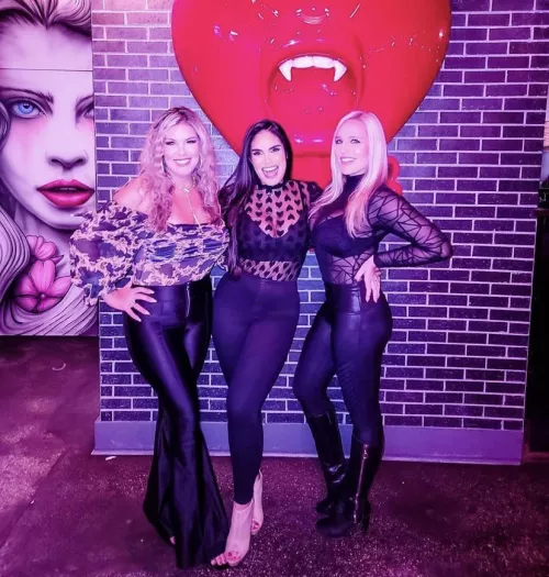 Babes ready to have some fun