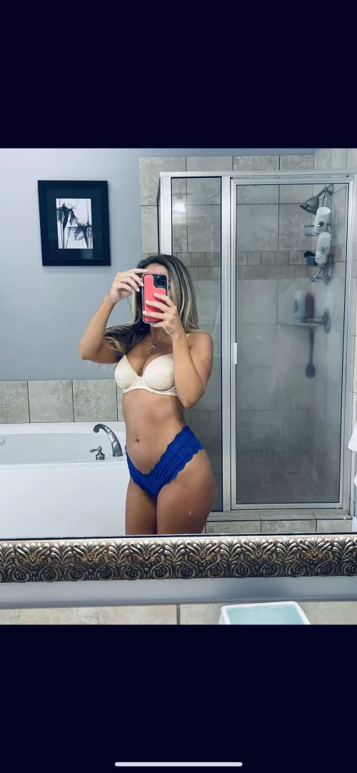 Baby makin hips… as they say.