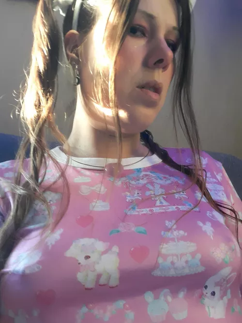 Baby Moon got a new onesie and headband and today is the first time I'm wearing them..and I feel super duper cutie in it 🥰