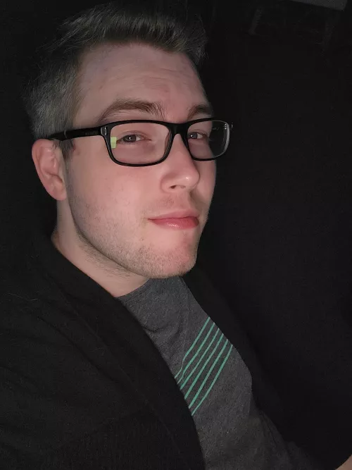 Back to work on another Friday night. Anyone else awake and bored?