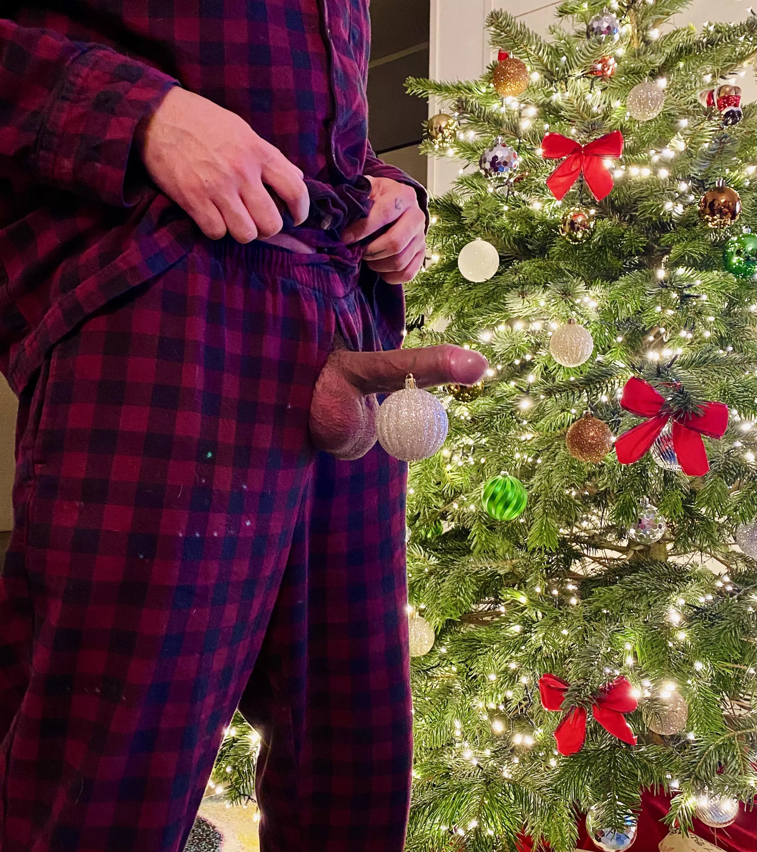 Balls of Holly 🎄2021 Balls of Holly 🎄2021