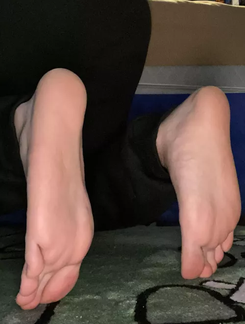 Bare soles and sweats , look how soft they look
