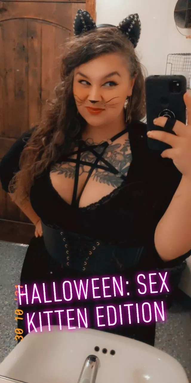 More photos from Bbwselfies. basic bitch costume but i was feeling myself. 