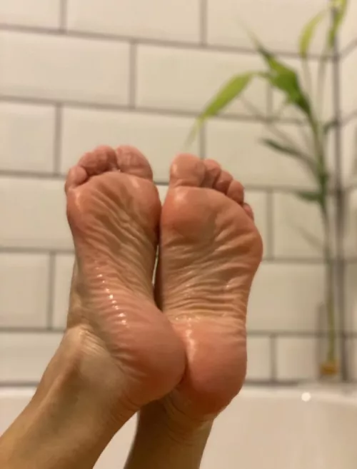 Bath feet Bath feet