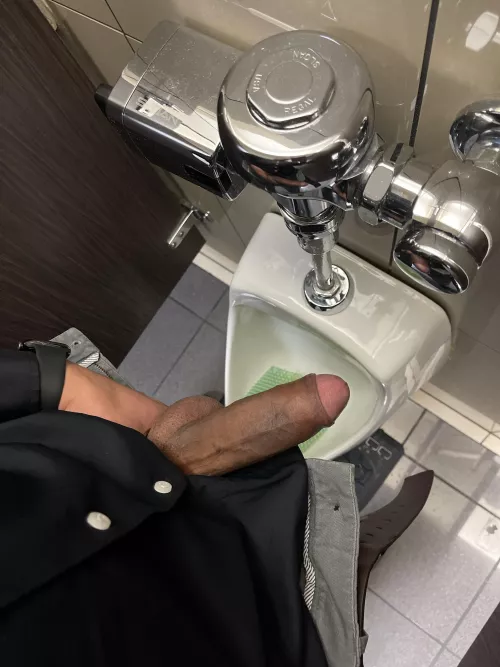 Bathroom break 😜😜