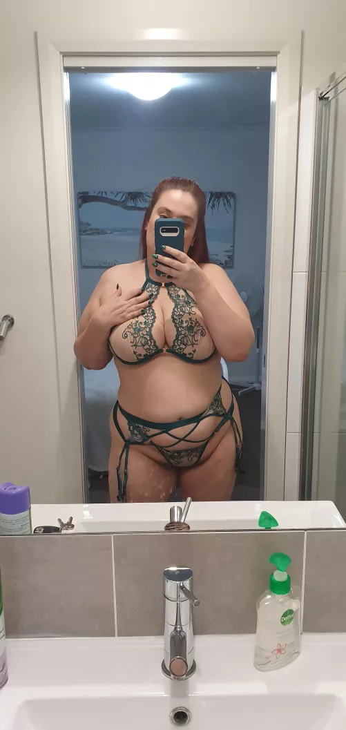 Bathroom selfie just before I sucked a stranger off.