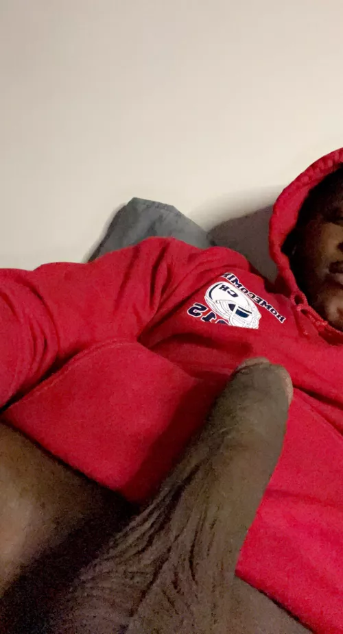 BBC top. Looking for a horny thick bottom to wake him up. π»htalib17 π
