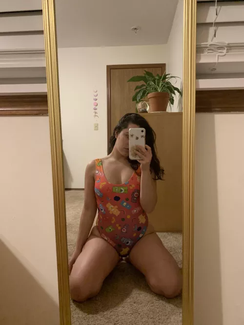 be honest, would you put your dick in my hip cleavage?