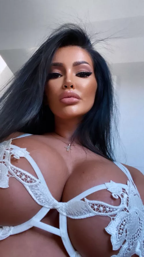 Be honest. Would you take me for a tits fuck?ππ₯ Be honest. Would you take me for a tits fuck?ππ₯