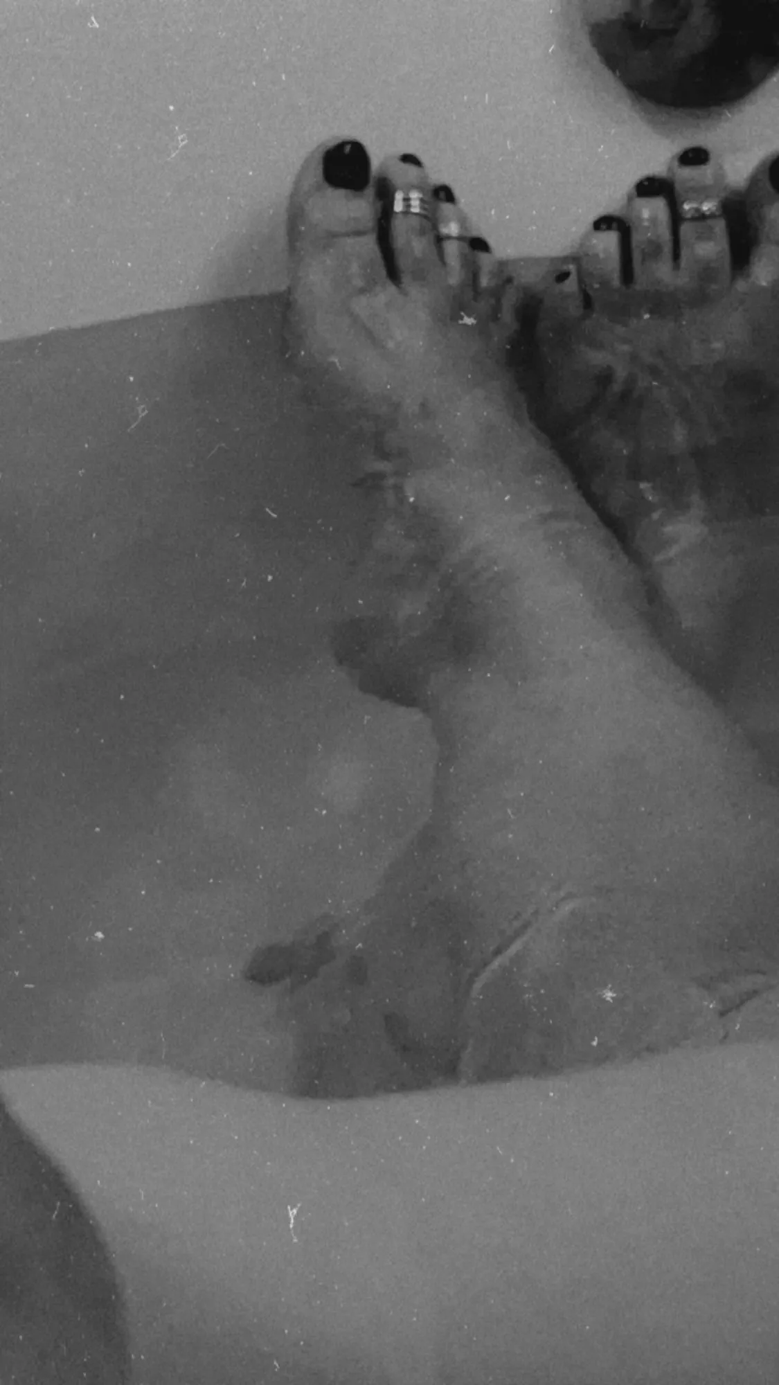 Be like water. - Bruce Lee π€π§ Be like water. - Bruce Lee π€π§