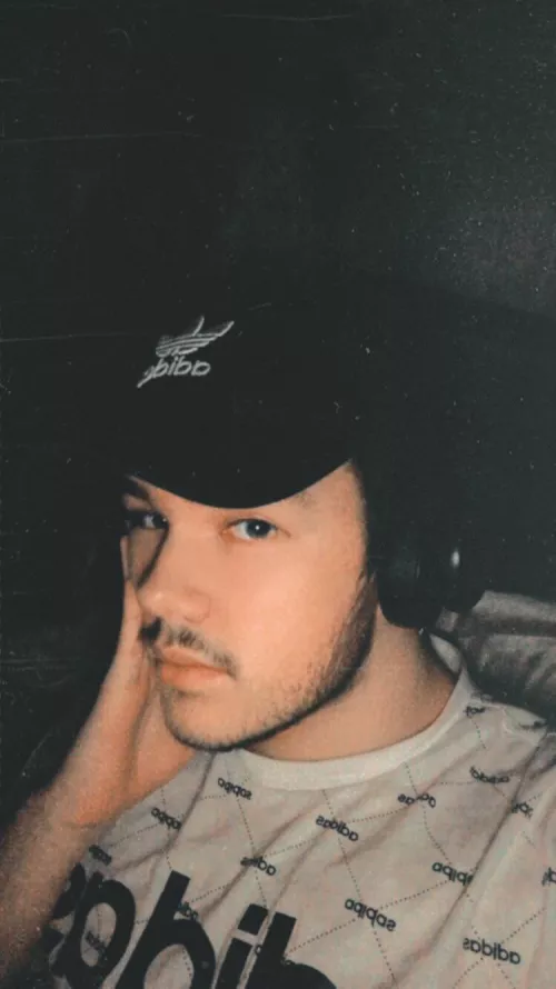 be my valentine? 🥺💙