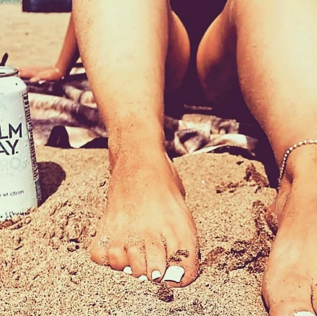 Beach Bum 💦🏖 Beach Bum 💦🏖