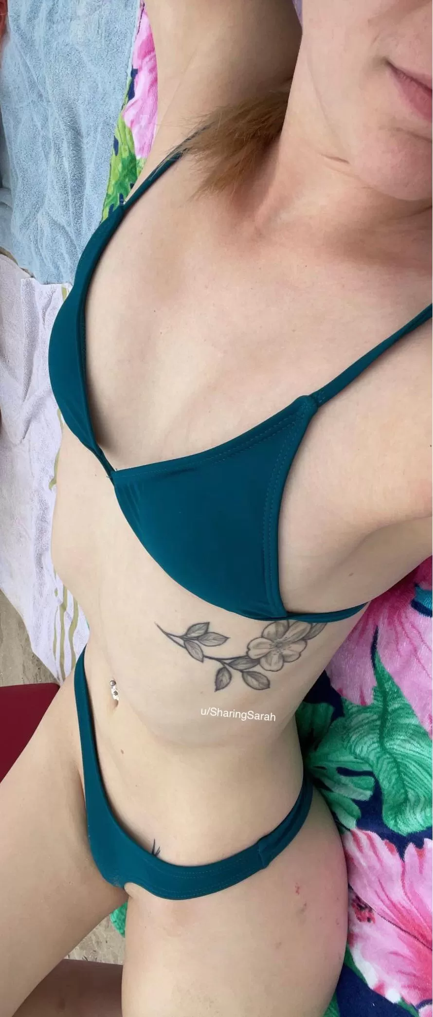 Beach day (F) Beach day (F)