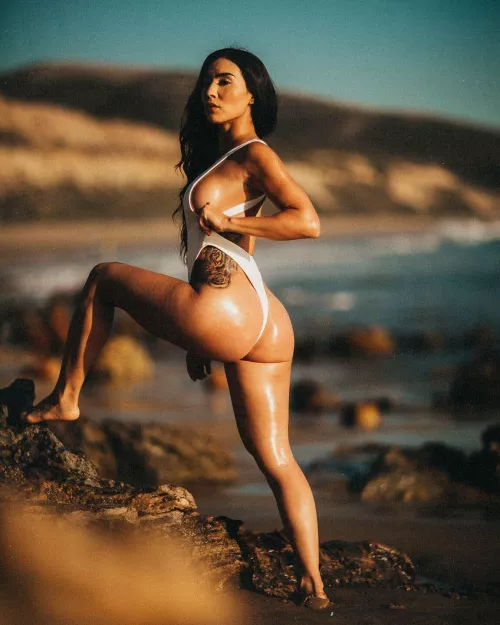 Beaches, oil and booty can't go wrong π