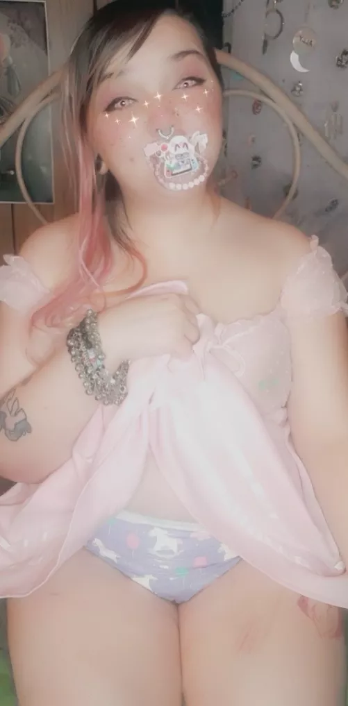 Beautiful baby girl your such a wee cutie ❤️😘