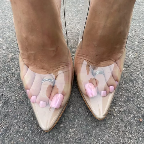 Beautiful clear heels?πππ₯°