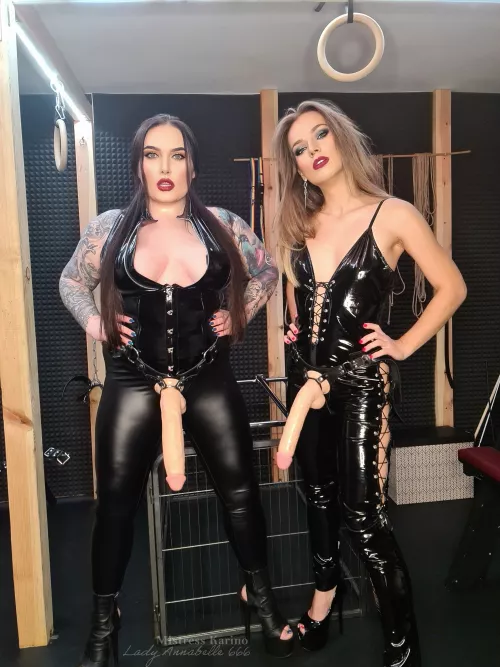 Beautiful eyeshadows ;) w Mistress Karino Beautiful eyeshadows ;) w Mistress Karino