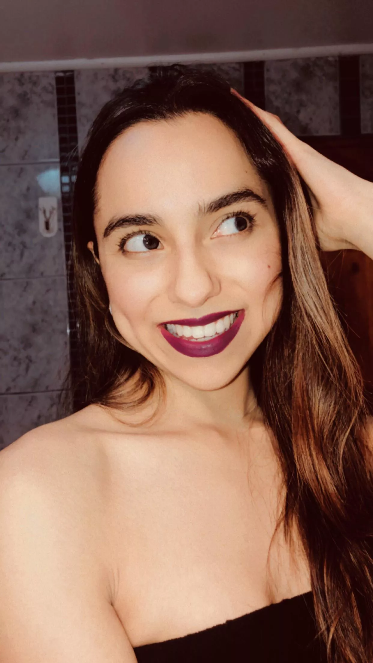 Beautiful Latin girl ! [f20]