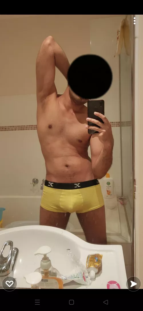 Because I like yellow ๐. Should I try thongs?
