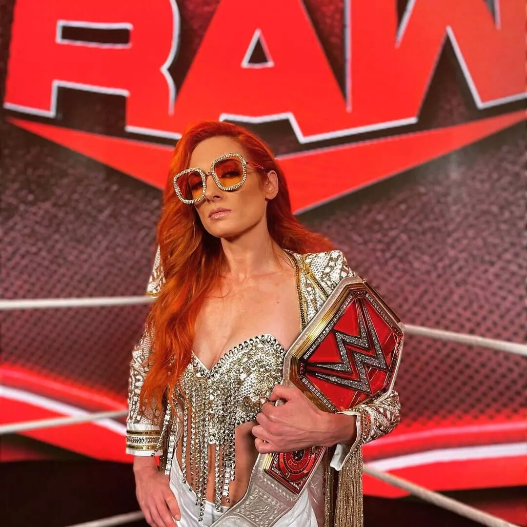 Becky lynch cleavage 🤤 Becky lynch cleavage 🤤