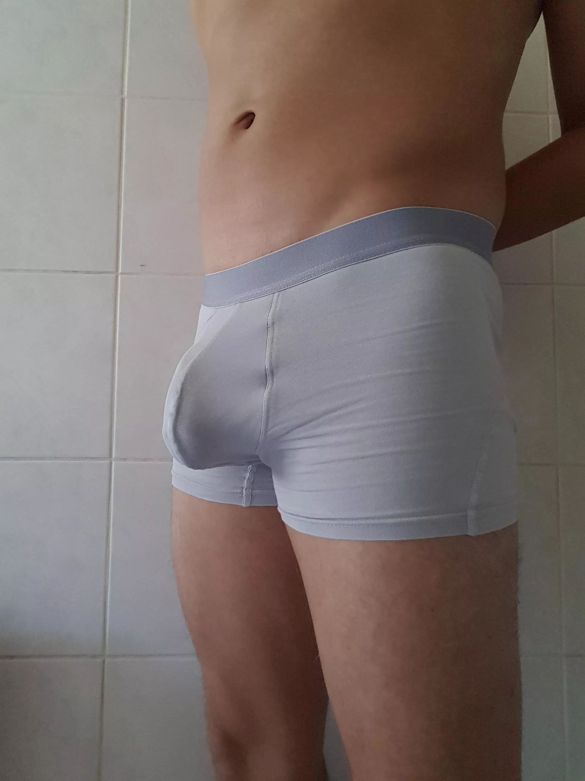 Becomes a bit tight Becomes a bit tight