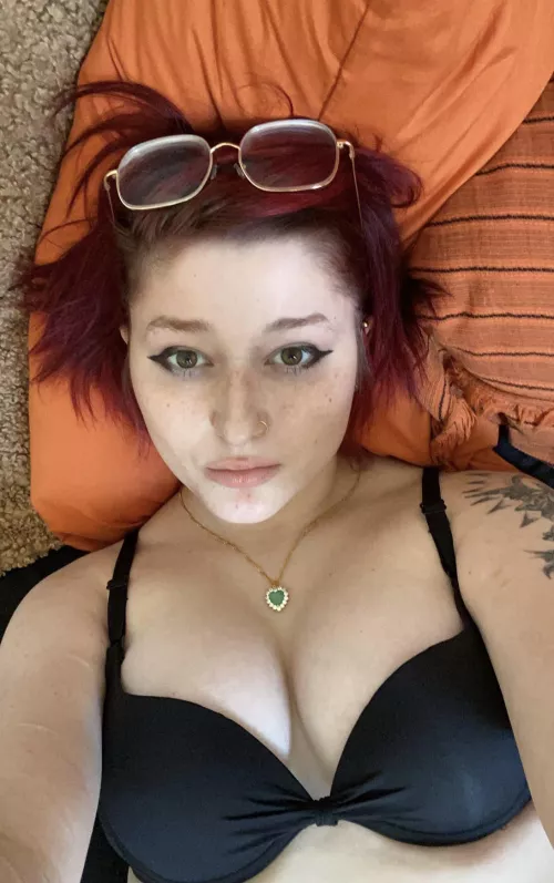 bed face