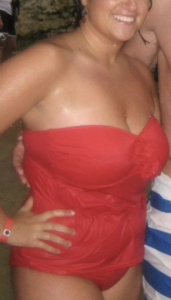 Been a week since I fucked her. Would you? Been a week since I fucked her. Would you?