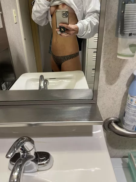 Been a while since I posted a little peek under my scrubs… 😉 hope you enjoy