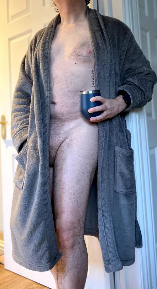 Been a while since the robe featured, let's fix that!