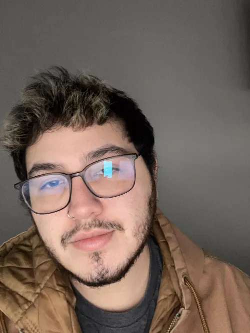 Been stuck at work since 7:30 this morning 😩 I just want to play some Xbox