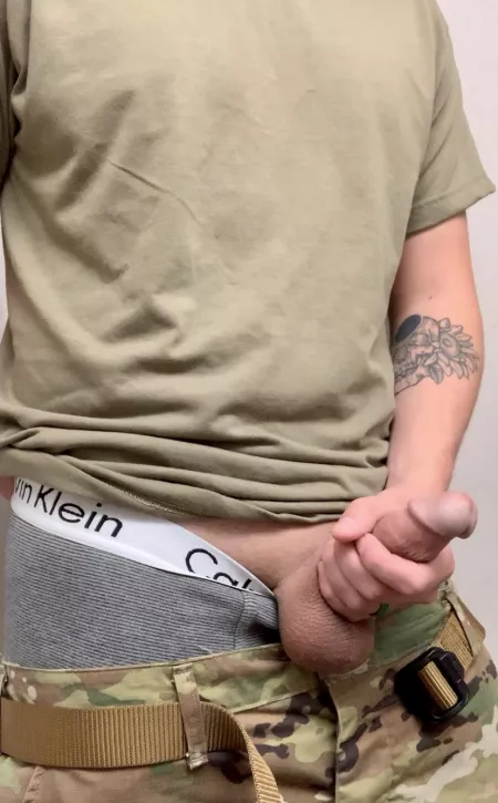 Been three days since I last nutted. Who wants the load? 😈 Been three days since I last nutted. Who wants the load? 😈