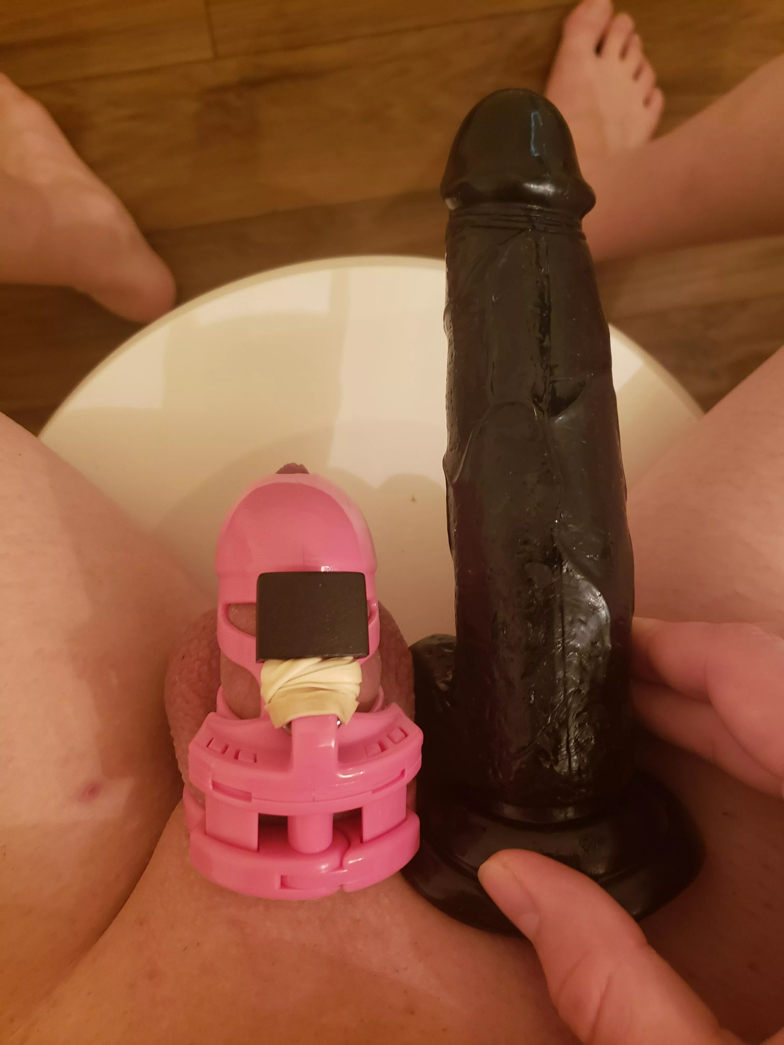 Been using my new fuck machine, trying to get the illusive sissygasm with this bad boi.. And some chastity :)