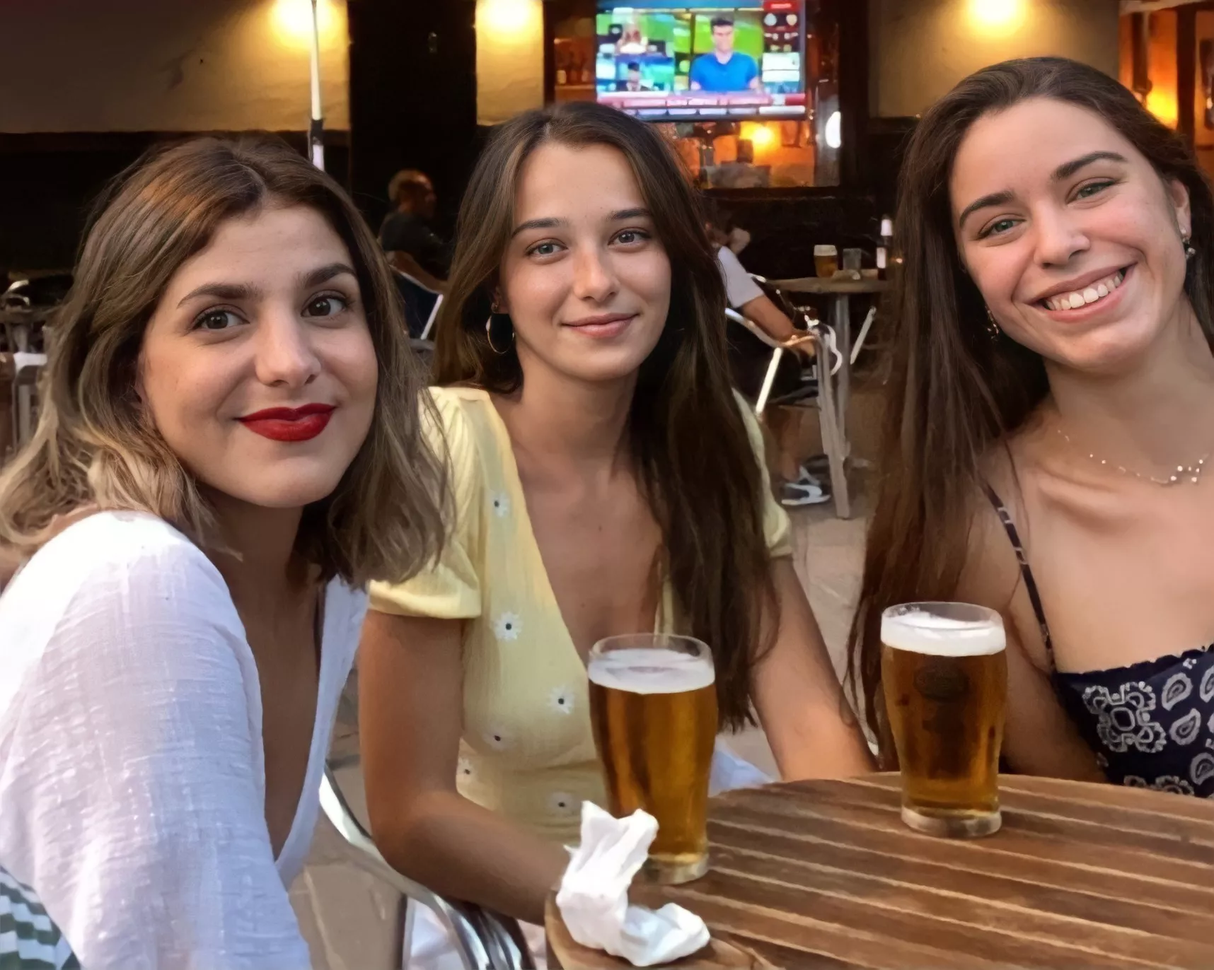 Beer Girls Beer Girls