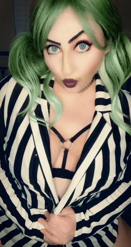 Beetlejuice by Cosplayallie 💚 Beetlejuice by Cosplayallie 💚
